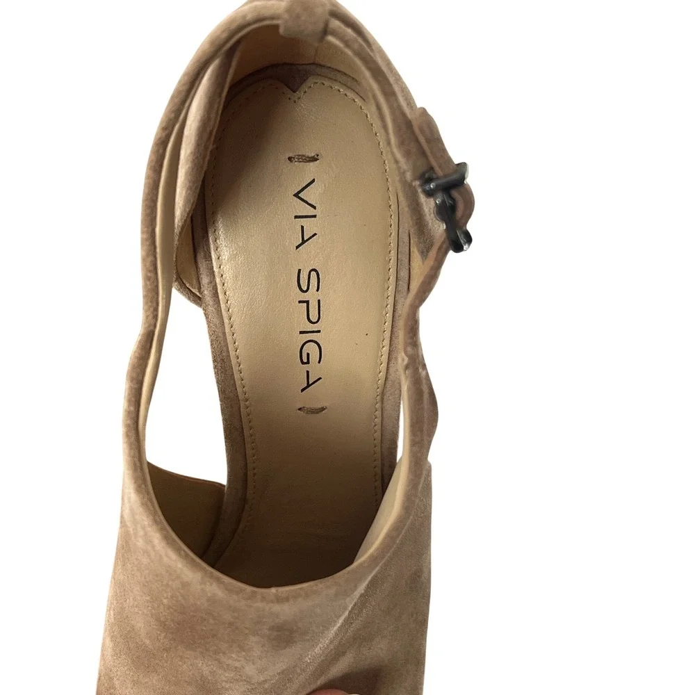 NWOT Via Spiga Tan Suede Platform Wedge Sandals Cutout Peep Toe Womens 9